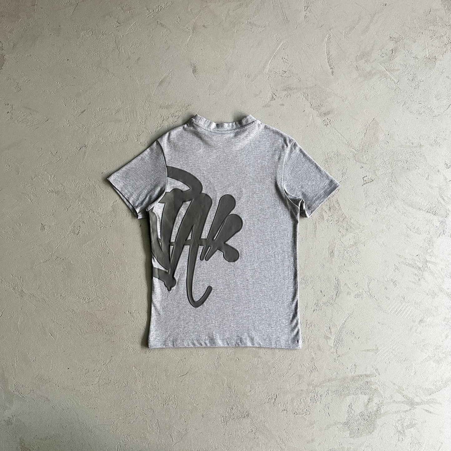 SYNAWORLD 'SYNA LOGO' MELEGÍTŐSZETT – FEHÉR ÉS FEKETE