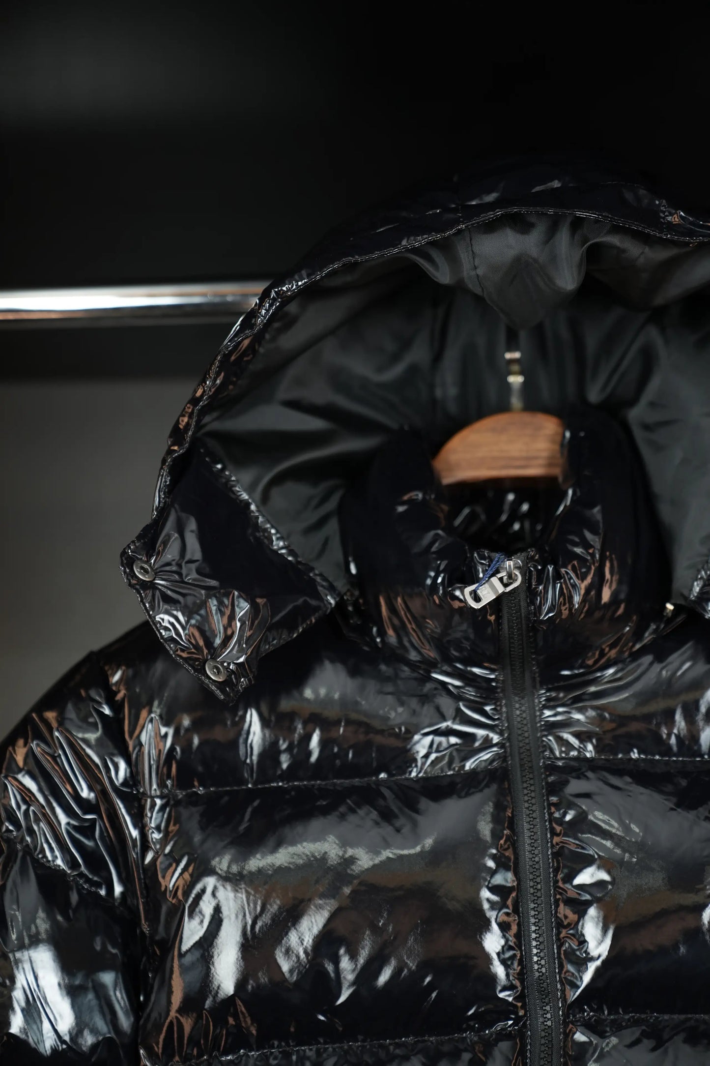 POLO RALPH LAUREN DETACHABLE HOOD HIGH SHINE DOWN PUFFER JACKET BLACK