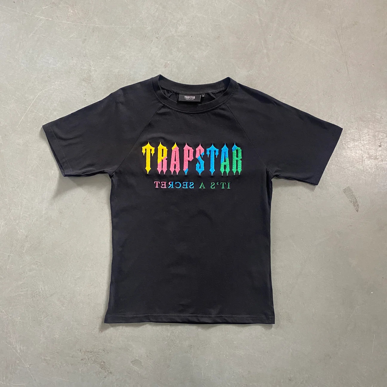 TRAPSTAR IRONGATE ARCH CHENILLE NYÁRI SZETT