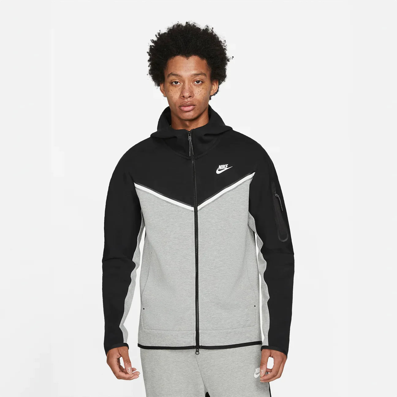 Nike Tech Fleece kapucnis pulóver szürke/fekete