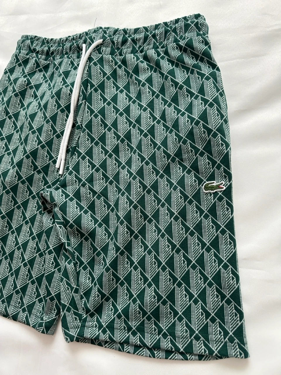 LACOSTE MONOGRAM KLASSZIKUS RÖVIDNADRÁG - ZÖLD/FEHÉR