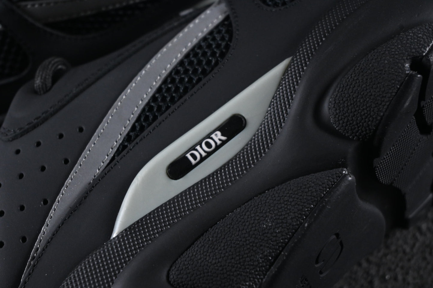 DIOR B22 - BLACK REFLECTIVE