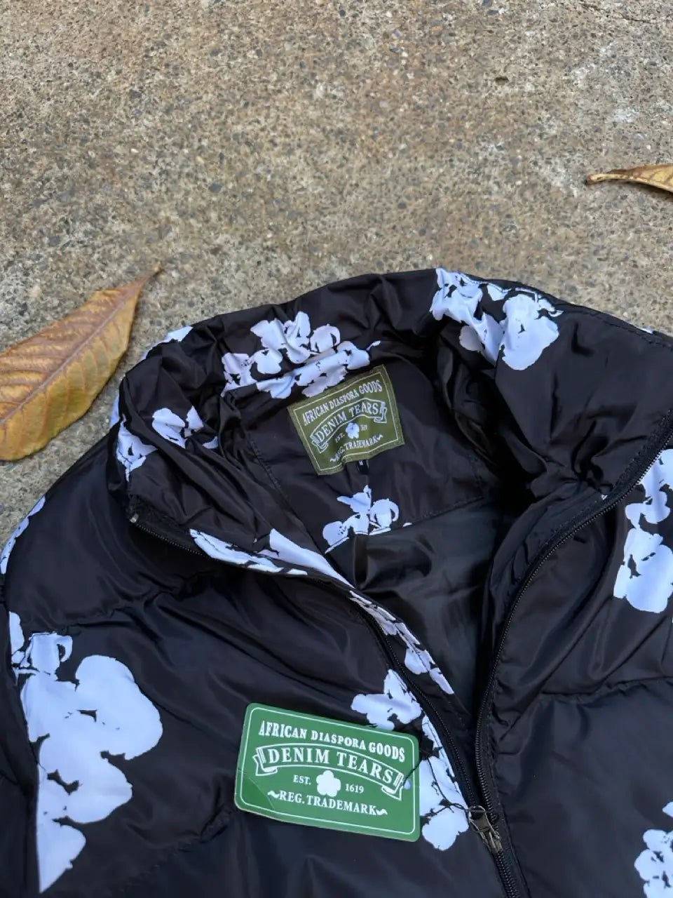 DENIM TEARS VIRÁGMINTÁS PÁRNÁZOTT DZSEKI