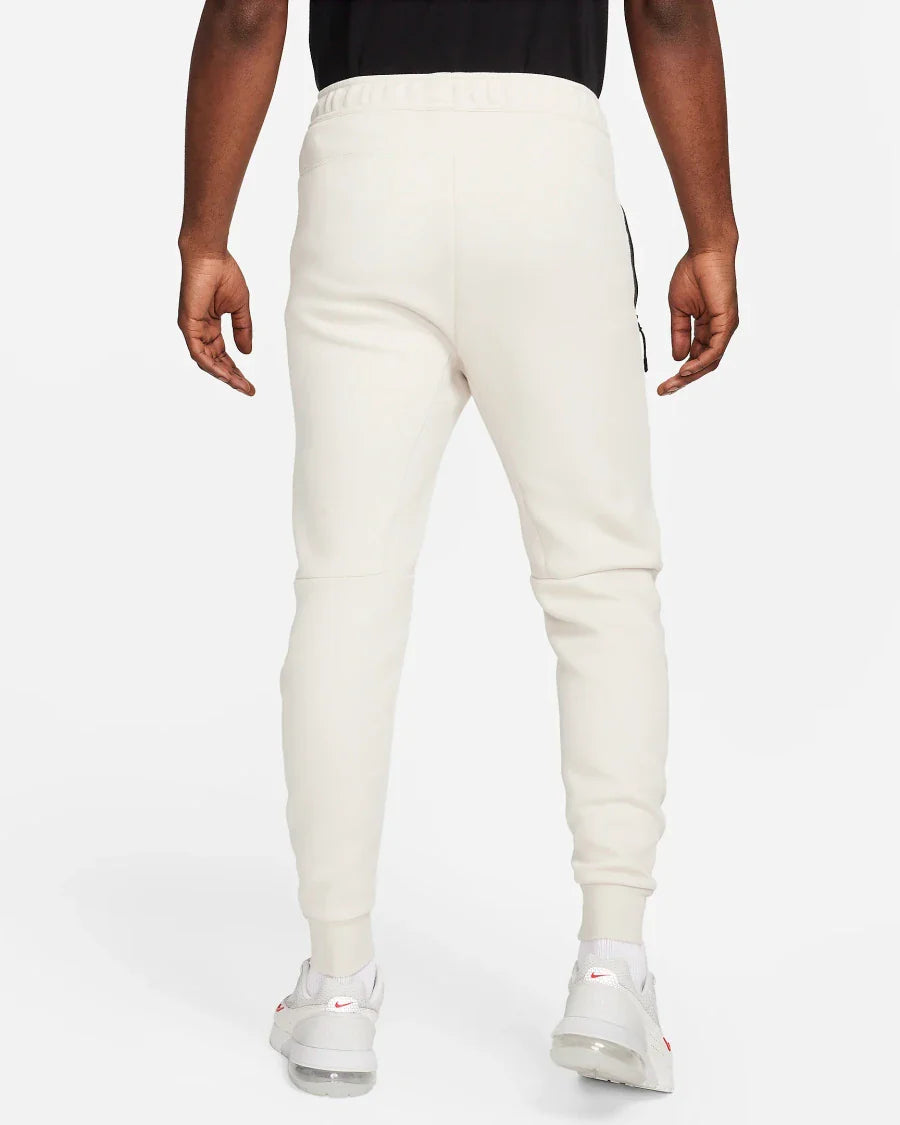 NIKE NSW TECH FLEECE WINDRUNNER MELEGÍTŐSZETT - VILÁGOS SZÜRKE-BARNA