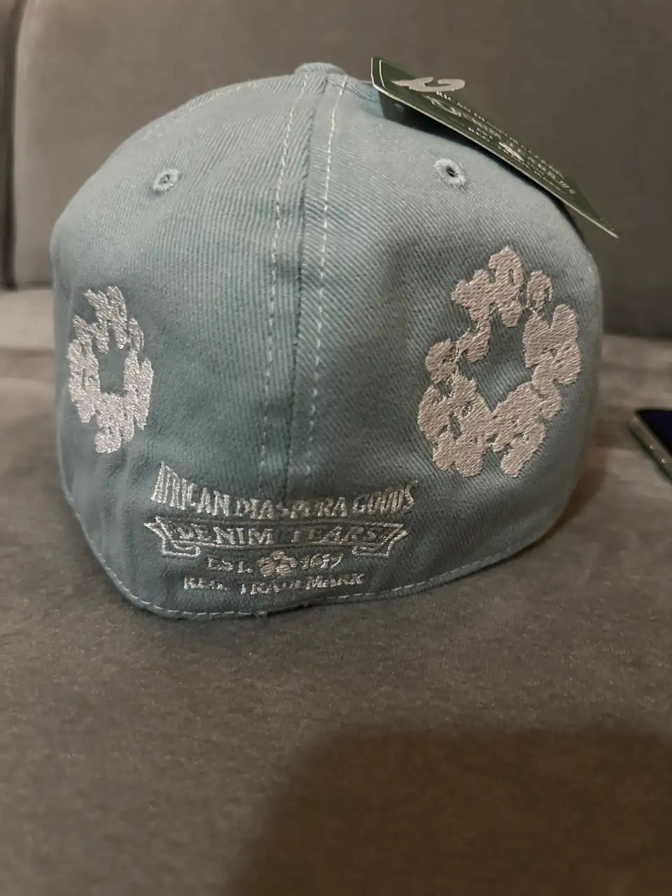 DENIM TEARS PAMUT VIRÁGKOSZORÚ X NEW ERA SAPKA - BABAKÉK