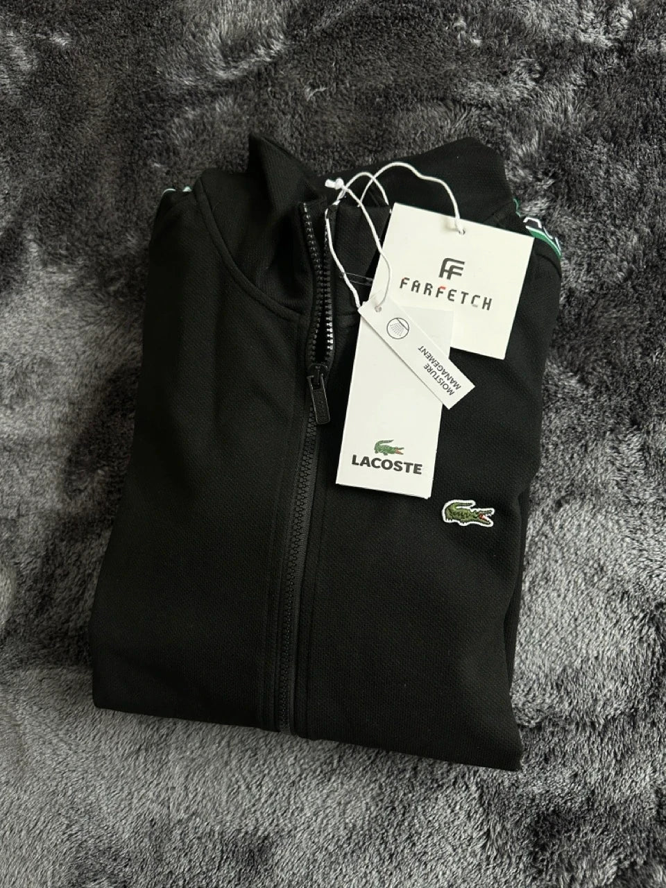 LACOSTE CLASSIC FIT CSÍKOS TRÉNINGRUHA - ZÖLD CSÍKOS