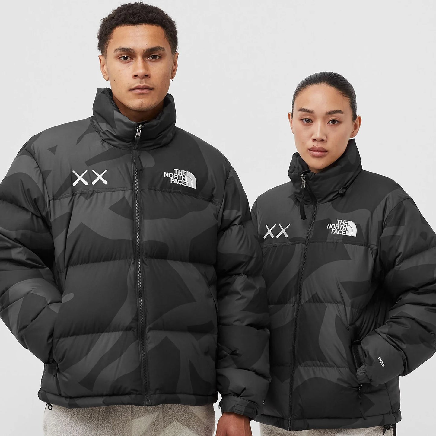 THE NORTH FACE KAWS X TNF DZSEKI