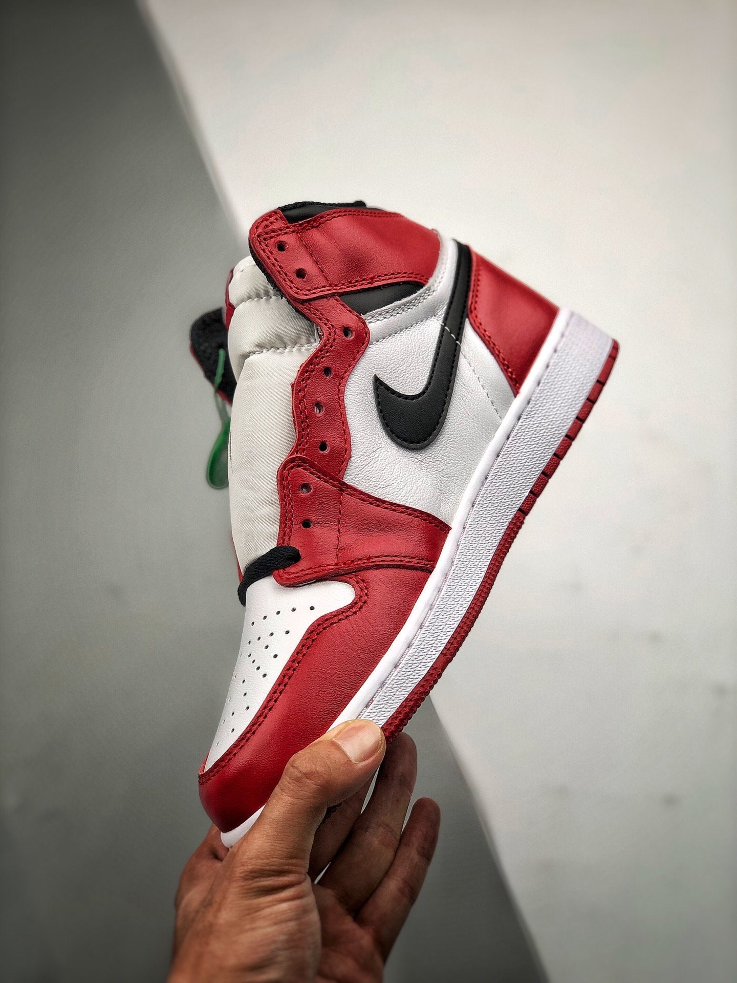 AIR JORDAN 1 MID WHITE/BLACK/RED