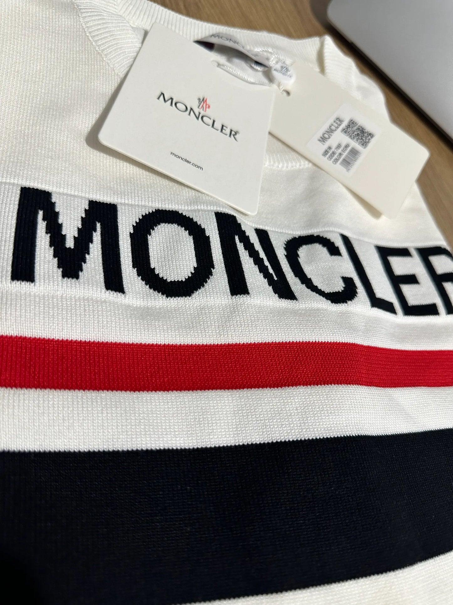 MONCLER PREMIUM KNIT SWEATER WITH CHEST LOGO - WHITE